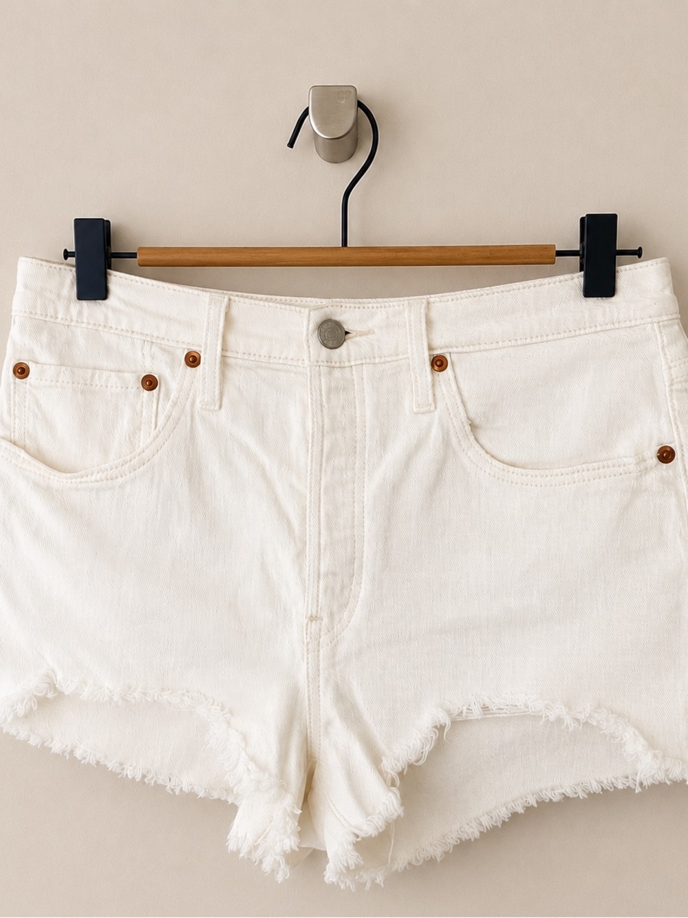 Levi's Cream Frayed Hem Women's Denim Shorts- never worn
